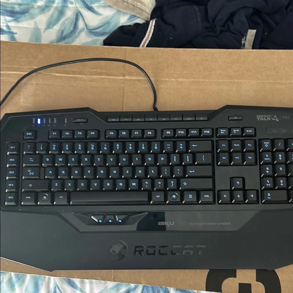 Roccat ISKU/FX Gaming Keyboard